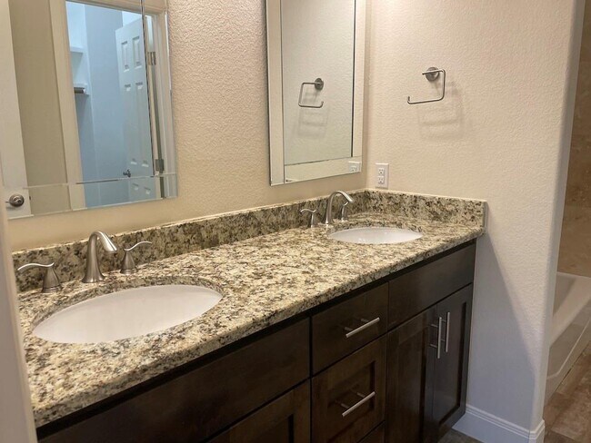 Building Photo - 3210 Poe Cove