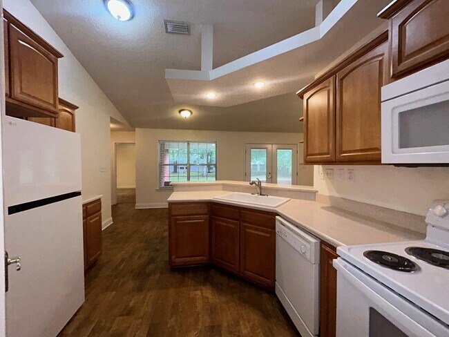 Building Photo - 3221 Twilight Dr
