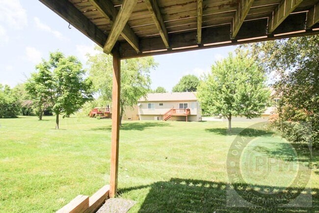 Building Photo - 3 bedroom / 2 Bath in Millard!