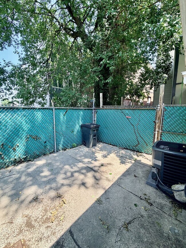 Building Photo - 4119 Brandywine St