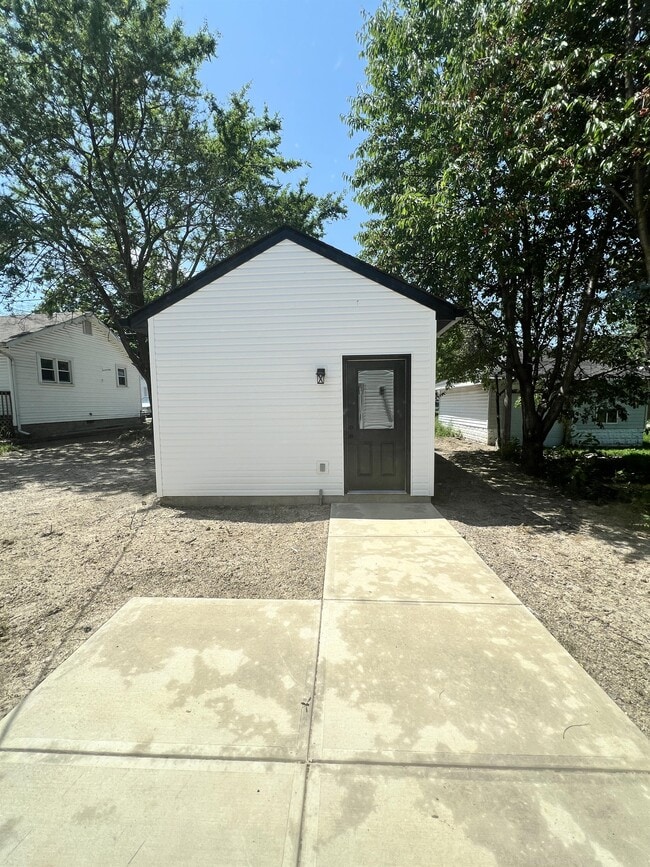 Building Photo - 1627 S Union St