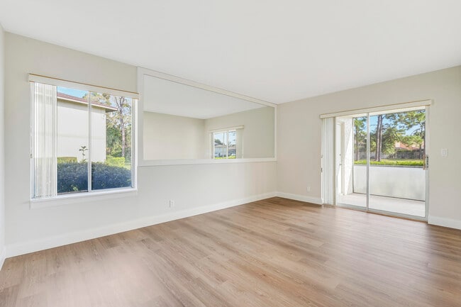 Building Photo - 6489 Chasewood Dr