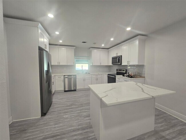 Building Photo - 2909 Hargill Dr