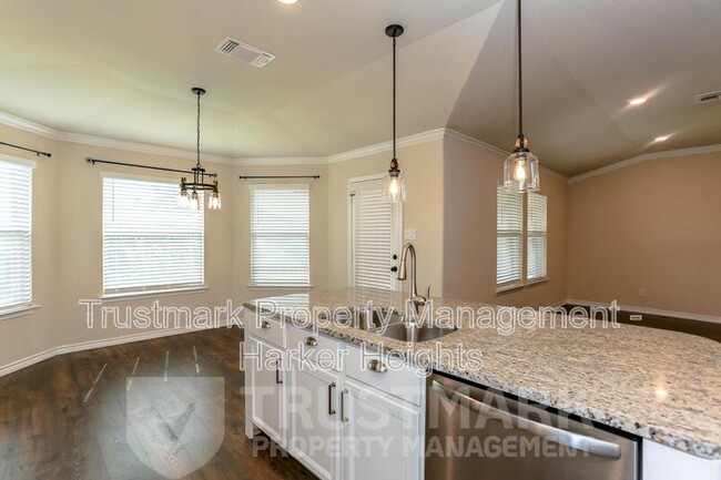 Building Photo - 5610 Fenton Ln