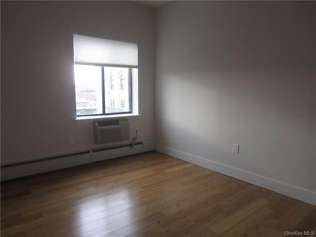 Building Photo - 123 Mamaroneck Ave