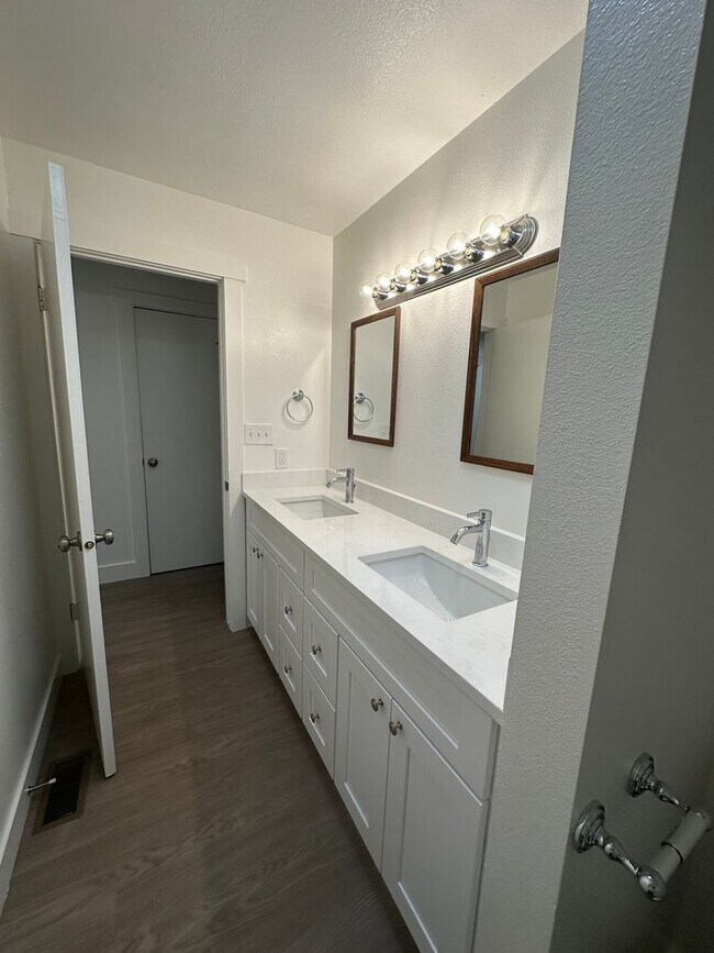 Building Photo - 2 Bed 1 Bath Rental in Orem