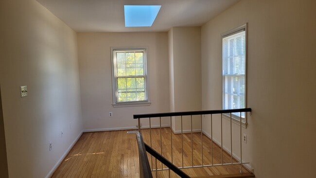 Building Photo - 7865 Parthian Ct