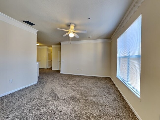 Building Photo - 8848 Villa View Cir