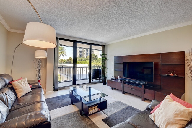 Building Photo - 4748 S Ocean Blvd