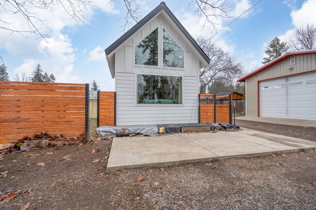 Building Photo - 1046 N 15th St