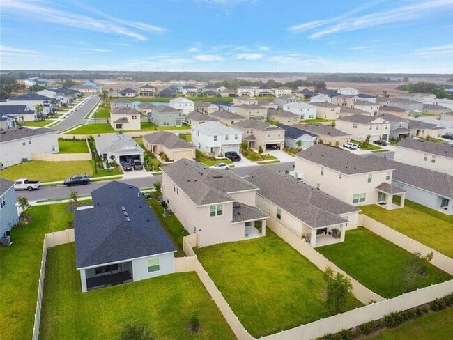 Building Photo - Spacious 5 Bed, 3.5 Bath Home with Fenced Yard and 2-Car Garage | Available Soon!