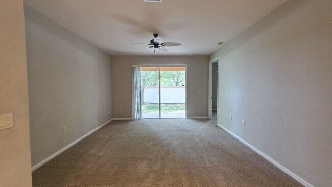 Building Photo - 2565 Langrove Ln SW