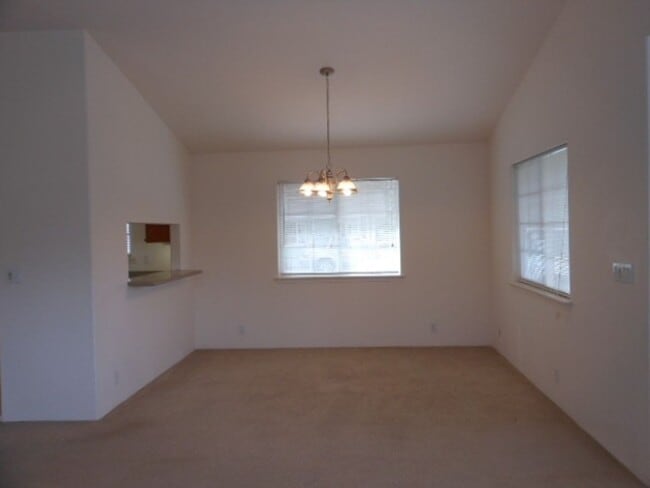 Building Photo - Pacheco, Evelyn (Kamalo'o)