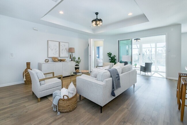 Building Photo - Incredible Pool Home