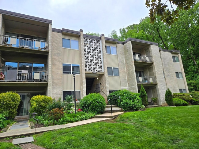 Primary Photo - 12209 Braxfield Ct