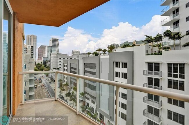 Building Photo - 111 SE 8th Ave