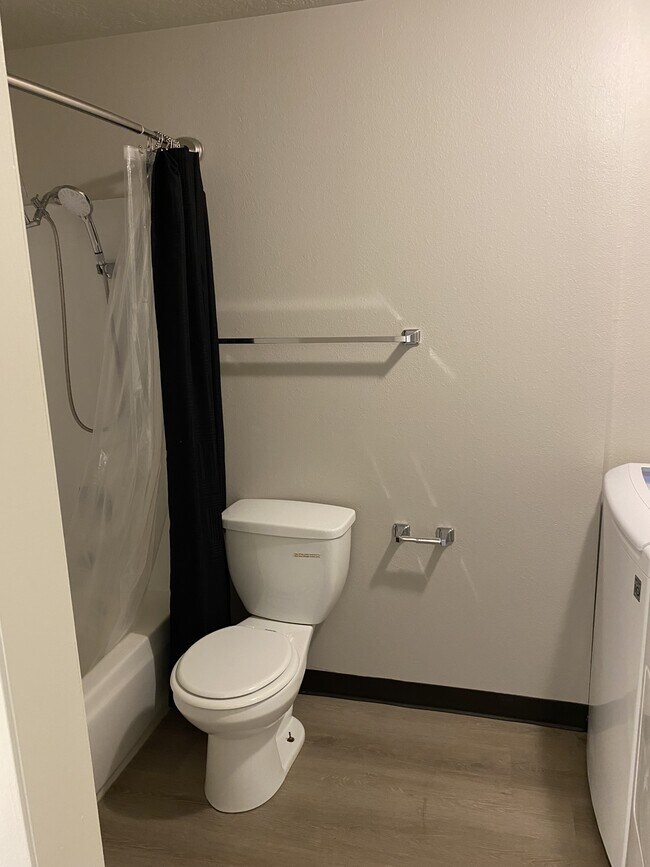 Building Photo - 1510 Storey St