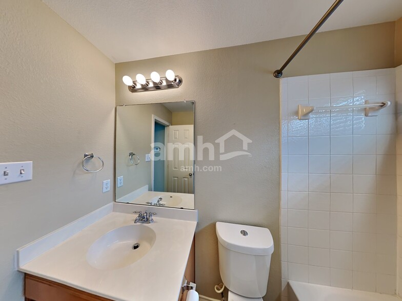 Building Photo - 1011 Aiken Dr