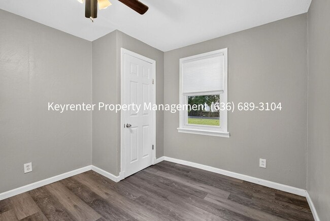 Building Photo - Fully Renovated 2BR/1BA Home for Rent