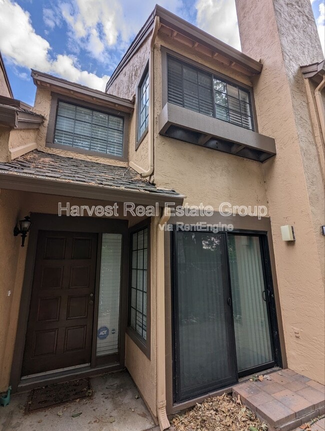 Building Photo - 1341 Greenwich Ct