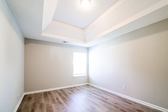 Building Photo - 6938 Foxmoor Way