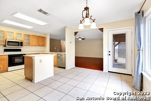 Building Photo - 6442 Maverick Trail Dr