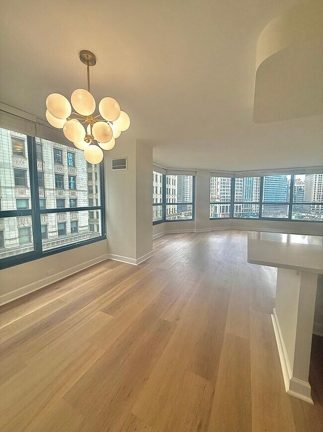 Building Photo - 405 N Wabash Ave