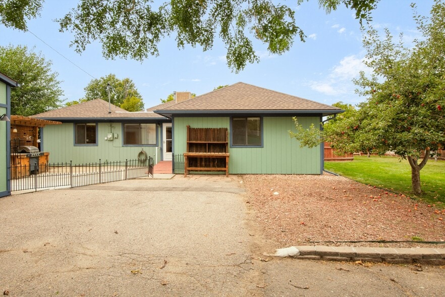 Building Photo - 4010 S Bannock St