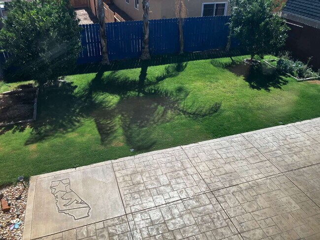 Building Photo - 1/2 off the first month's rent.  Move in R...