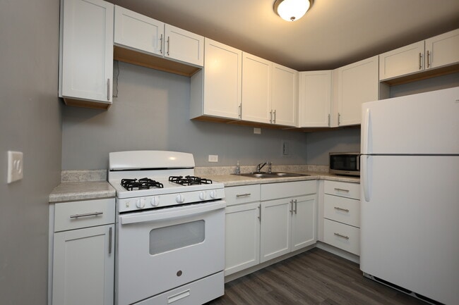 Building Photo - 1401 E 55th St