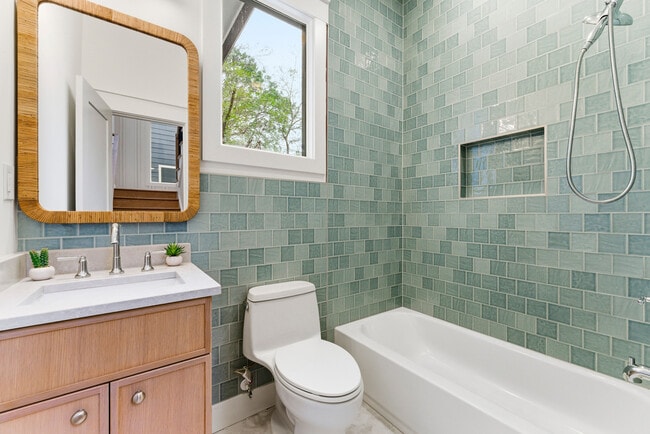 Building Photo - 205 Whitefoord Ave NE