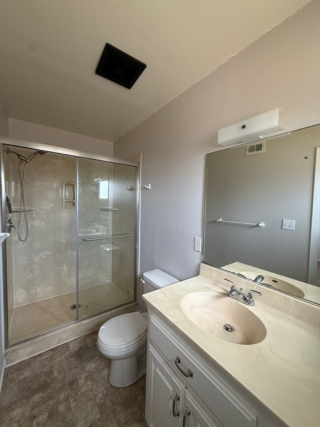 Building Photo - Single Story Home in Tanglewood with Easy ...