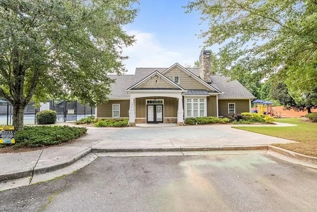 Building Photo - 3450 Dalwood Dr