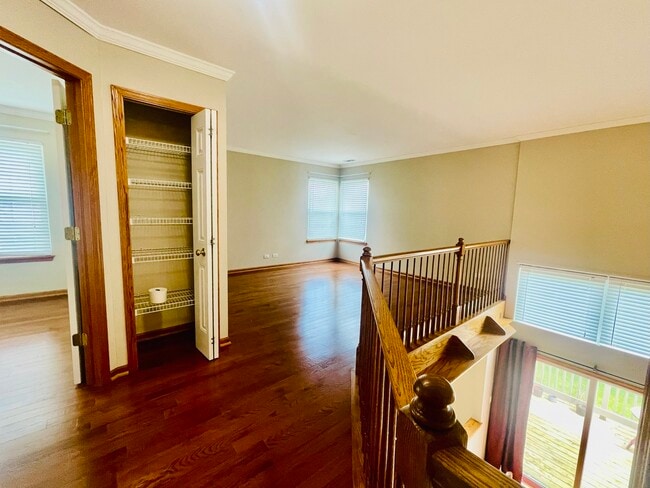 Building Photo - 517 Willow Way