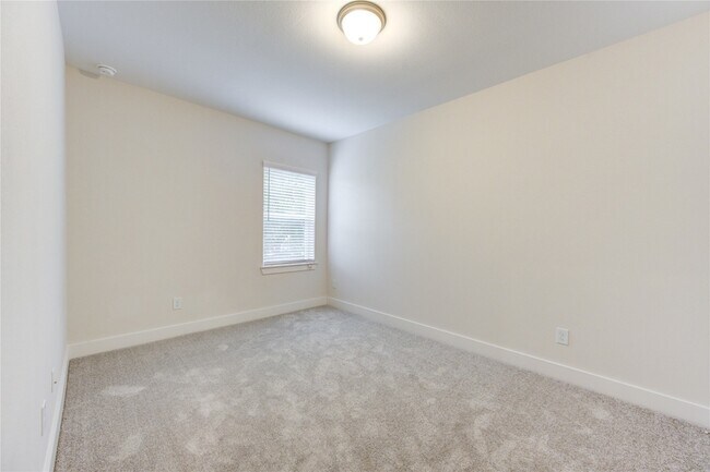 Building Photo - 16032 Mason Run Dr