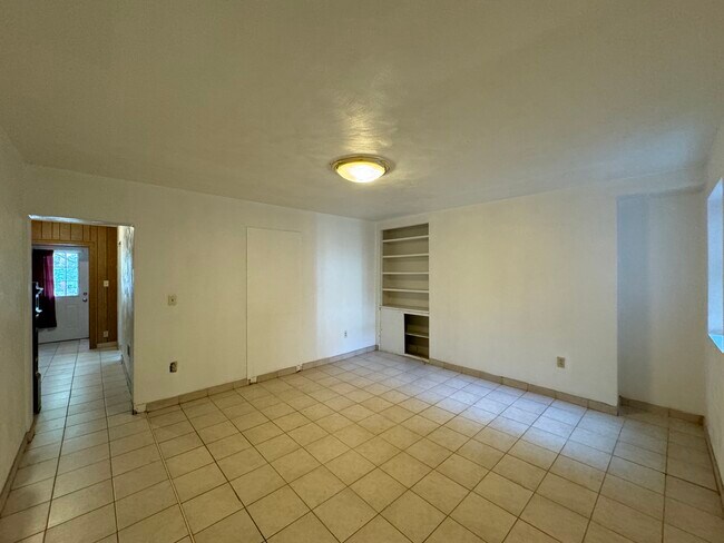 Building Photo - 505 Cato St