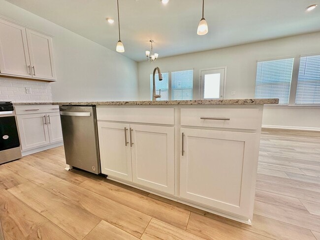 Building Photo - Spacious 3BD Townhome in Solana | 2-Car Garage | Pool, Gym & More