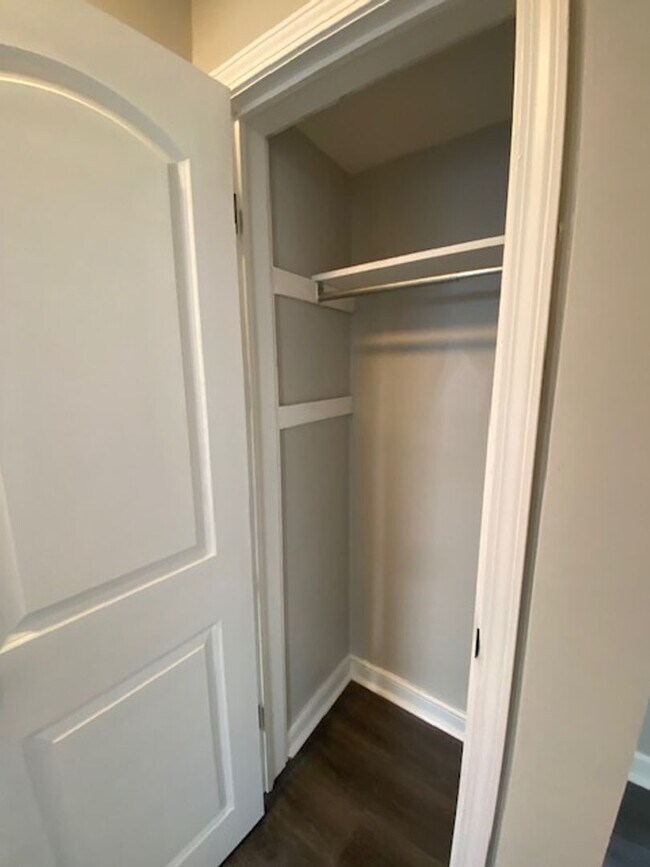 Building Photo - Charming 3-Bedroom Home in Clintonville!
