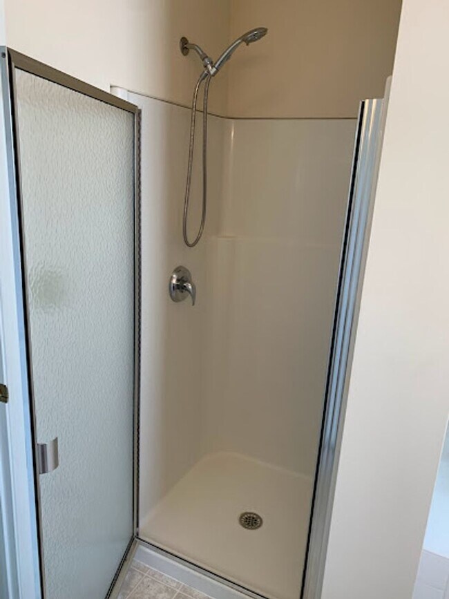 Building Photo - New Macungie Rental Listing