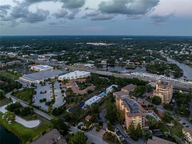 Building Photo - 1860 Phillippi Shores Dr