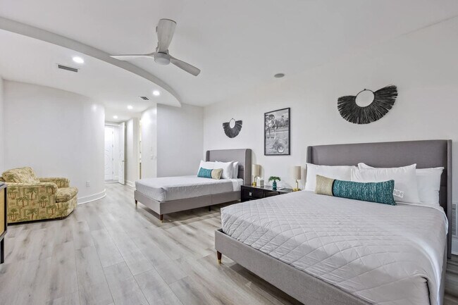 Building Photo - 873 S Atlantic Ave