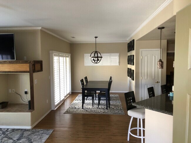 Building Photo - 1975 Blooming Hills Dr