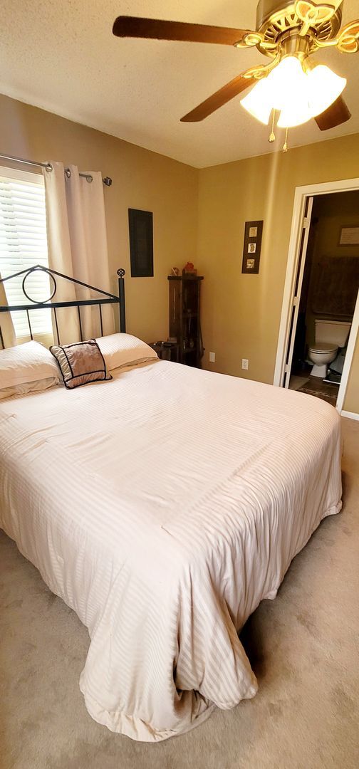 Building Photo - Spacious 2-Bedroom, 2.5-Bath Townhouse – C...