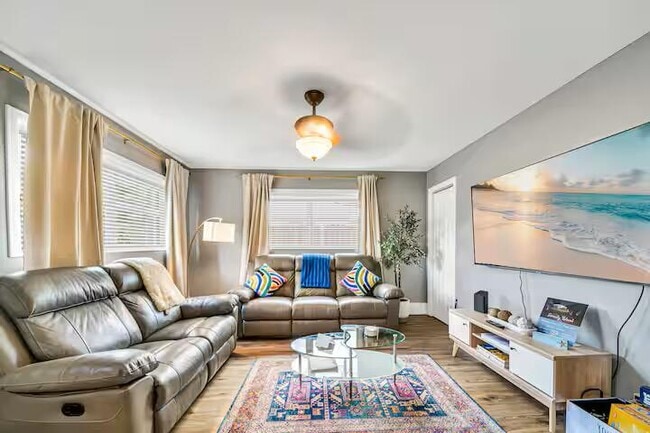 Building Photo - 4310 Applecrest Dr