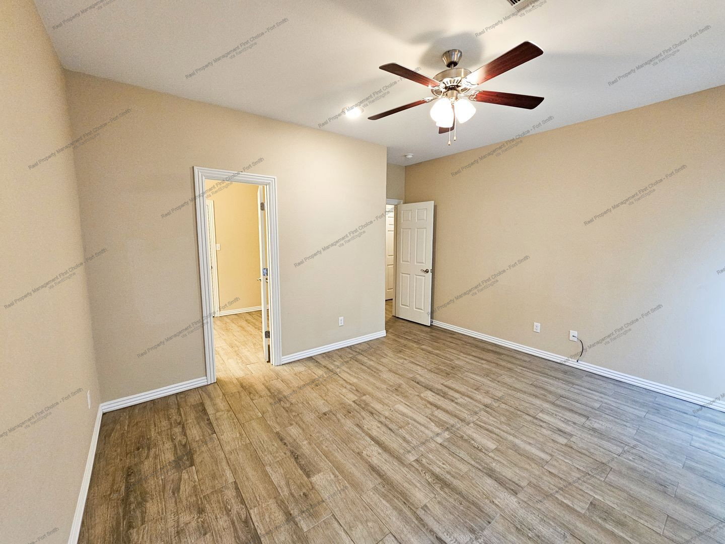 Building Photo - 9907 Landry Dr
