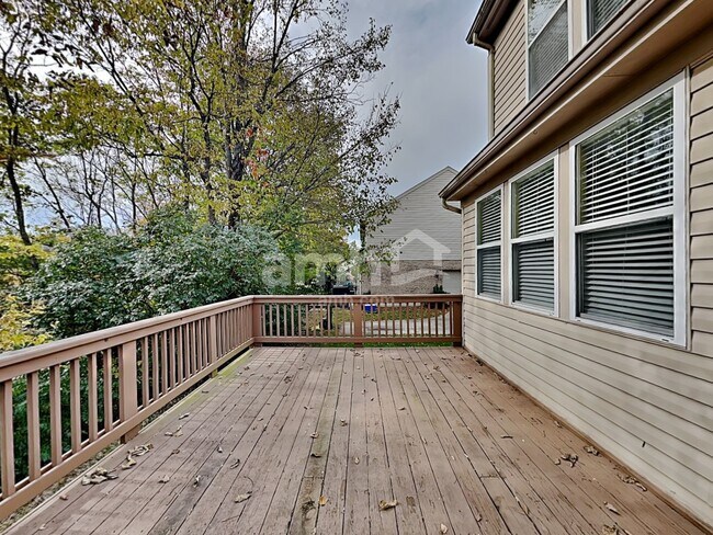 Building Photo - 4073 Sherbourne Dr