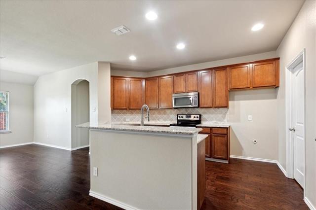 Building Photo - 1306 Lasso Dr