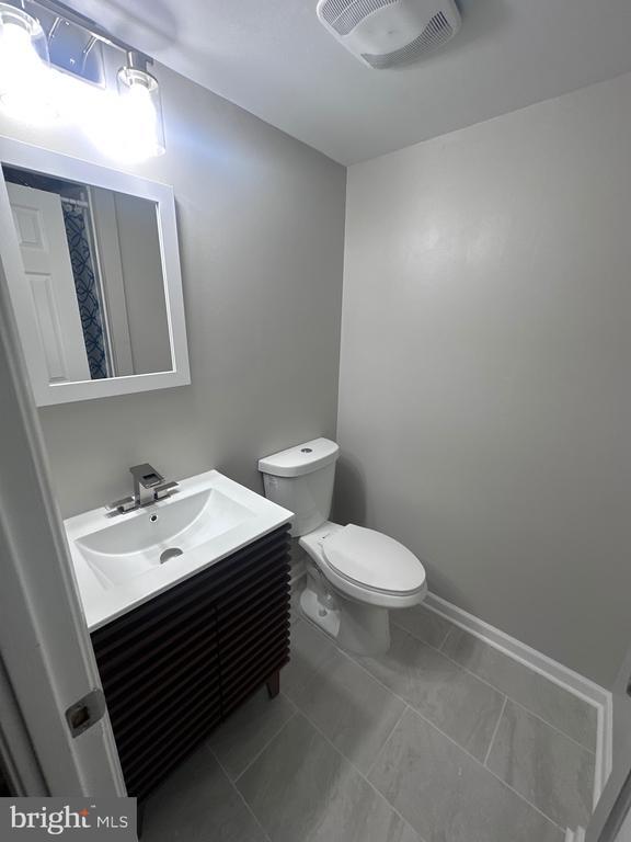 Building Photo - 5432 New London Park Dr