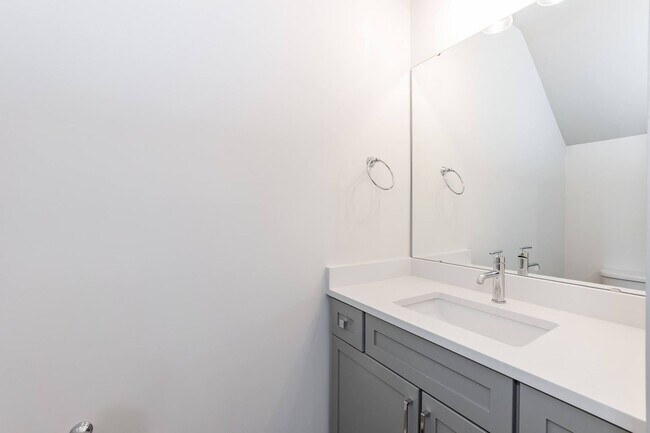 Building Photo - New Construction Modern Home!