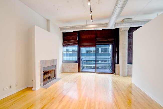 Building Photo - 130 S Canal St